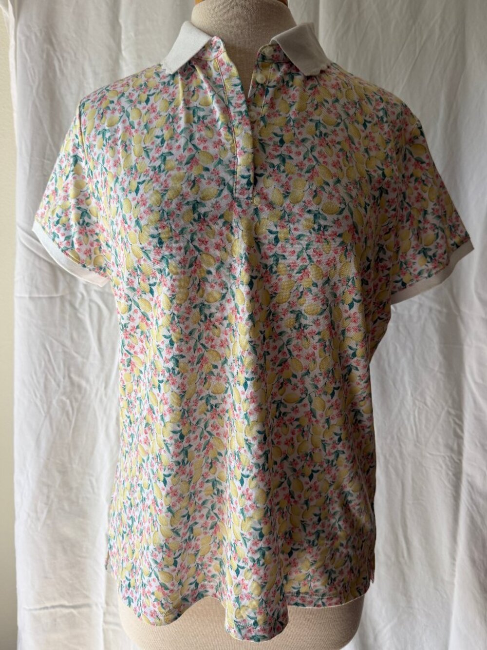 WALTER HAGEN Lady Hagen Scallop Golf Polo in Fresco Ditzy Lemon NWT various size